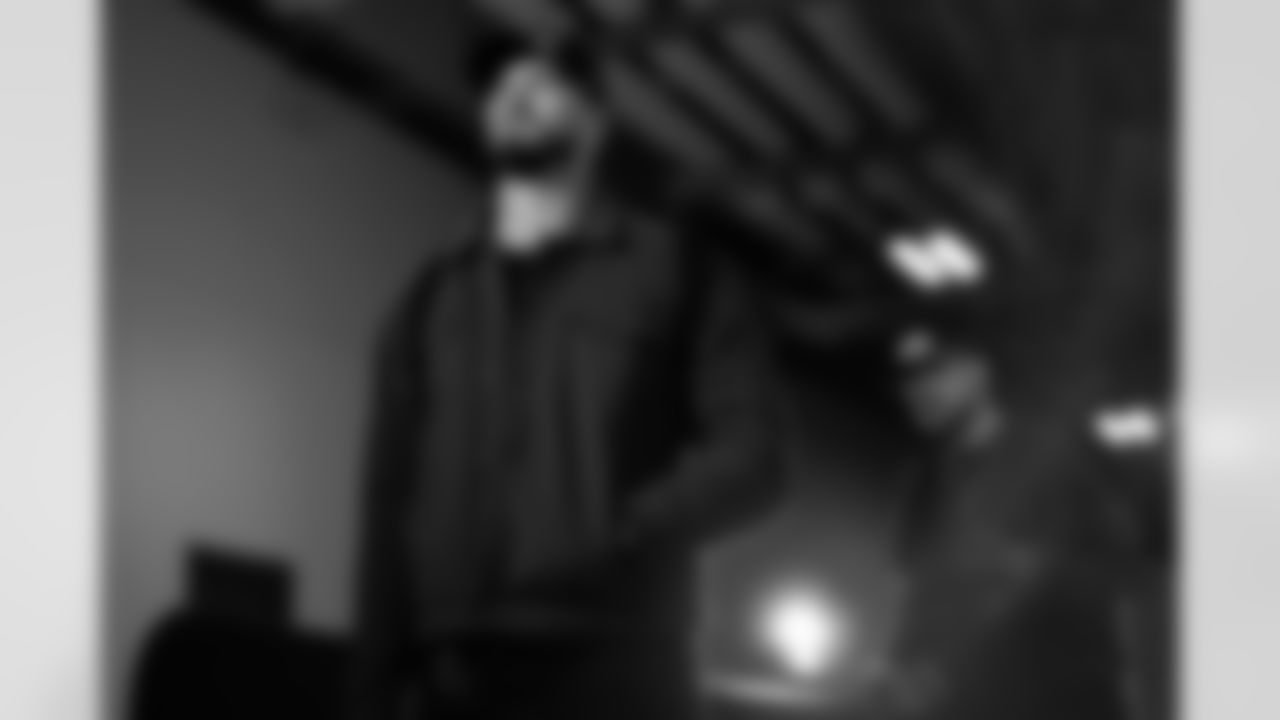 Pittsburgh Steelers vs Buffalo Bills, Regular Season, November 30, 2025 at Acrisure Stadium.