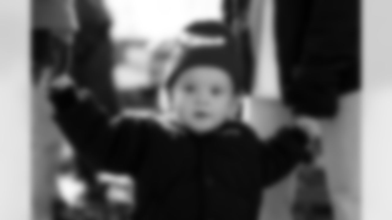 Free Mobile Food Markets, November 01, 2025 at #94 West Hertel Academy.