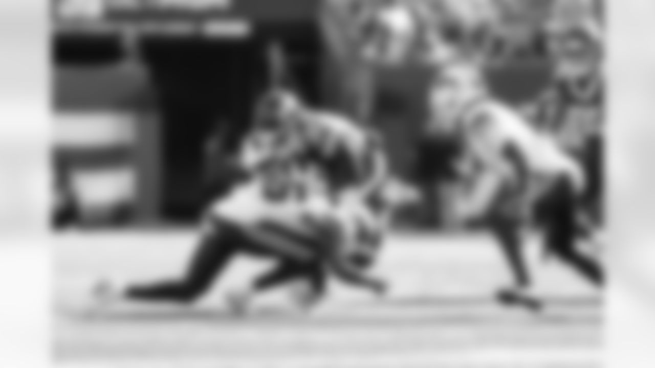 New York Jets vs Buffalo Bills, Regular Season, September 14, 2025 at Metlife Stadium.