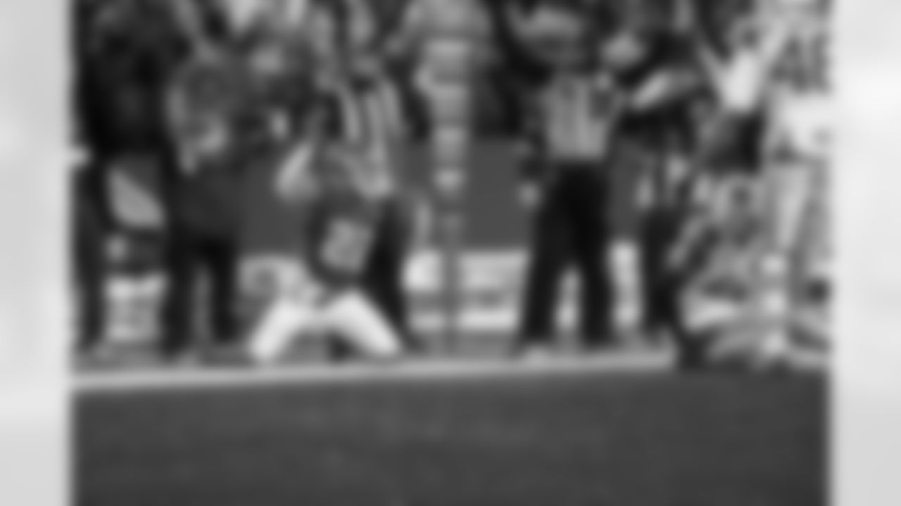 Buffalo Bills vs New York Jets, Regular Season, January 04, 2026 at Highmark Stadium.