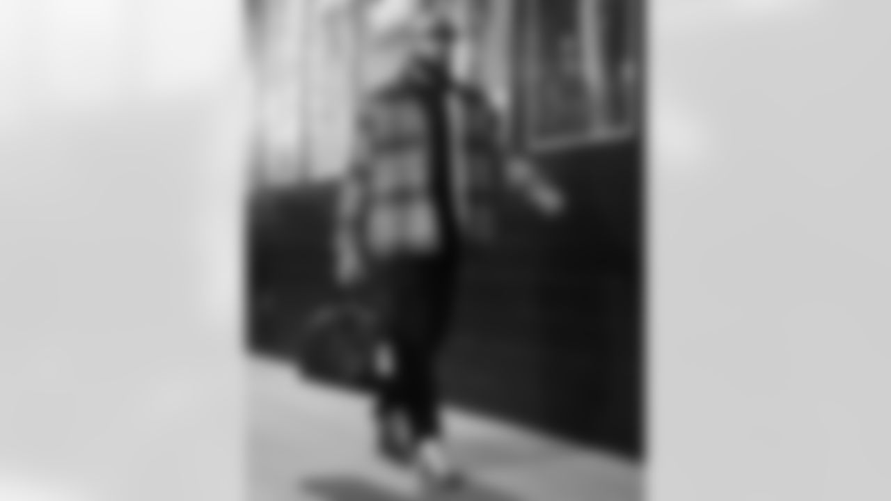 New England Patriots vs Buffalo Bills, Regular Season, December 14, 2025 at Gillette Stadium.