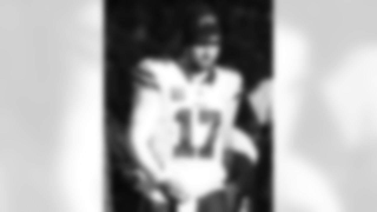 Cleveland Browns vs Buffalo Bills, Regular Season, December 21, 2025 at Huntington Bank Field.