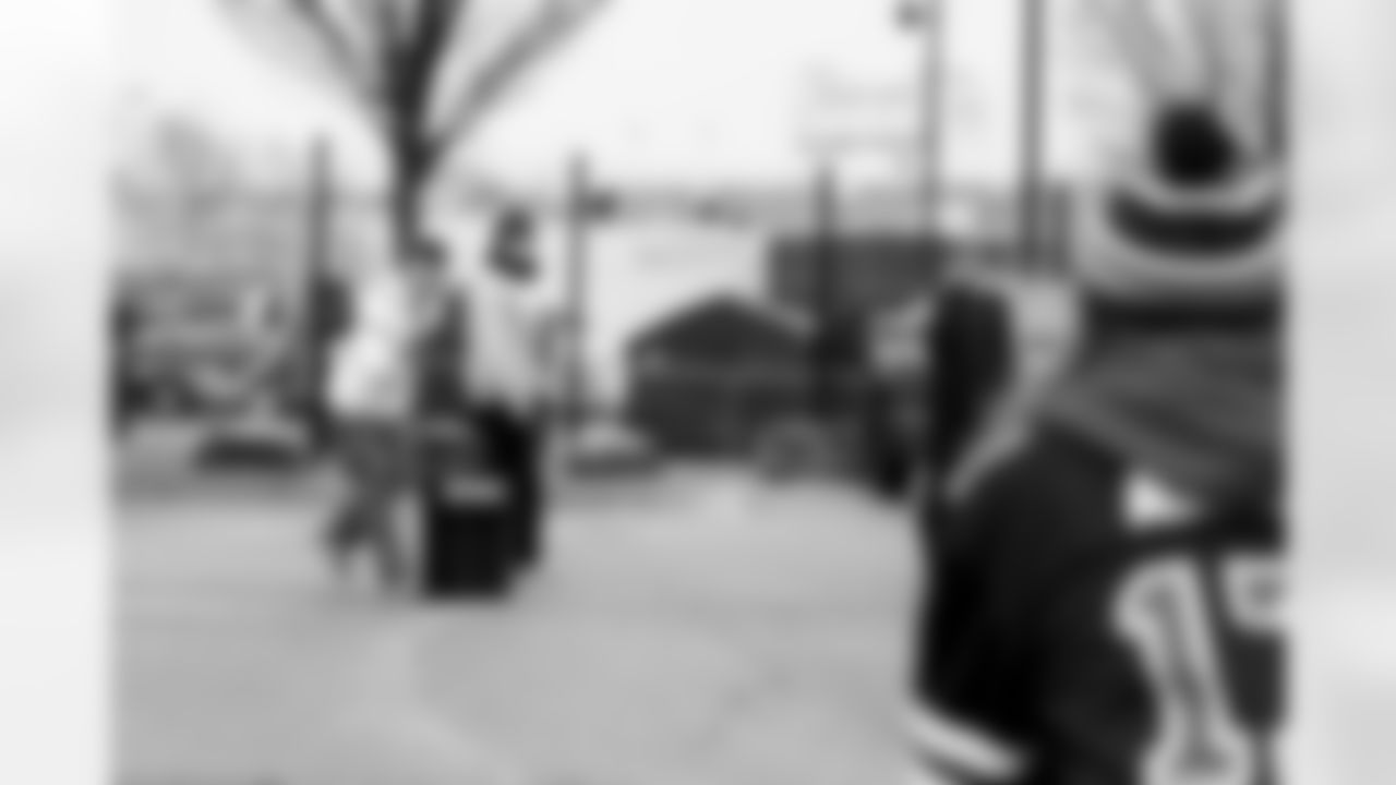 Buffalo Bills vs Philadelphia Eagles, Regular Season, December 28, 2025 at Highmark Stadium.