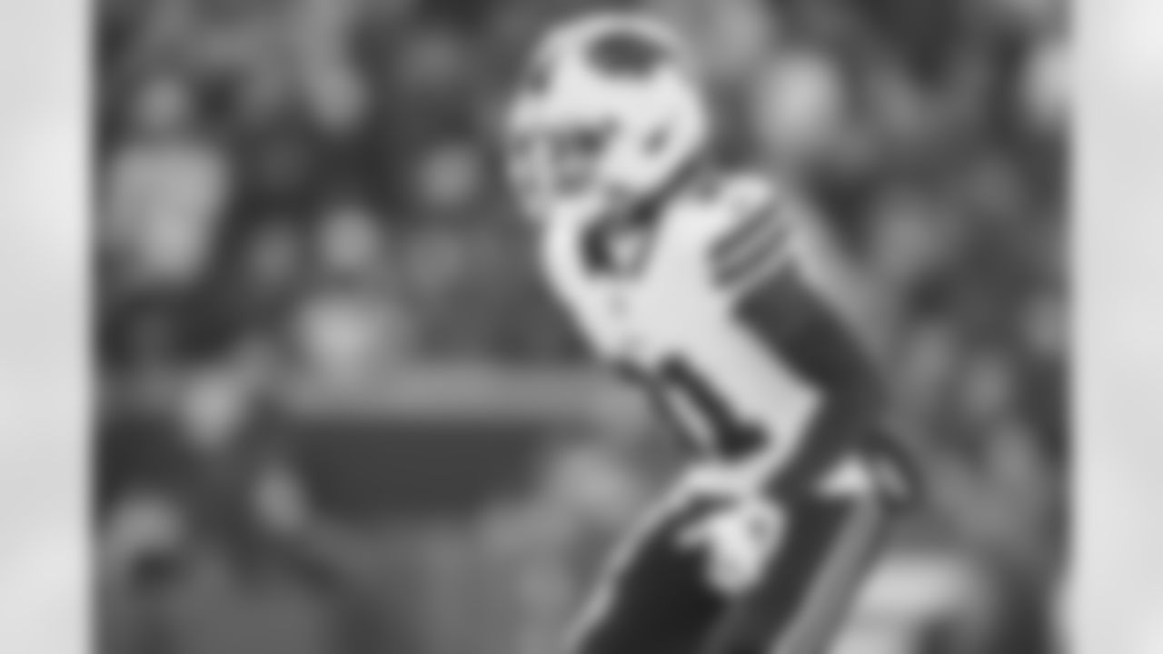 Cleveland Browns vs Buffalo Bills, Regular Season, December 21, 2025 at Huntington Bank Field.