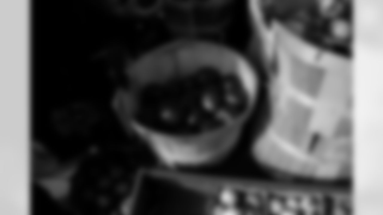 Free Mobile Food Markets, November 01, 2025 at #94 West Hertel Academy.