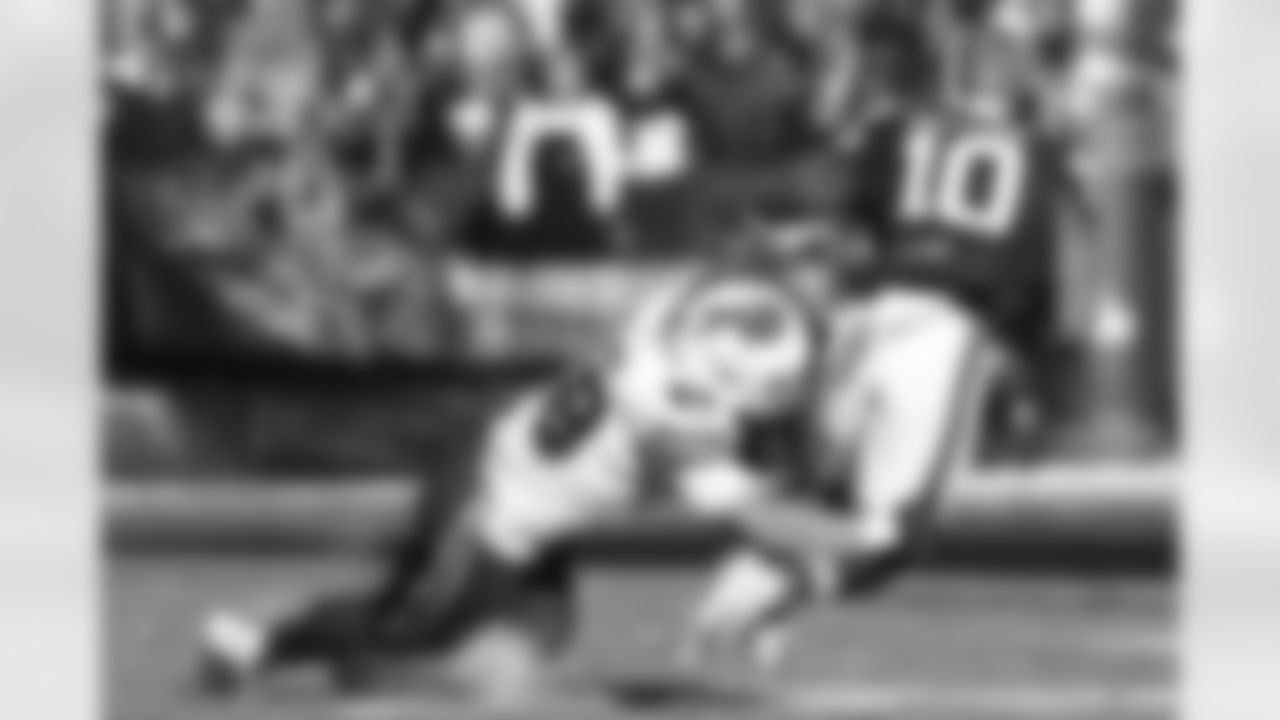 Cleveland Browns vs Buffalo Bills, Regular Season, December 21, 2025 at Huntington Bank Field.