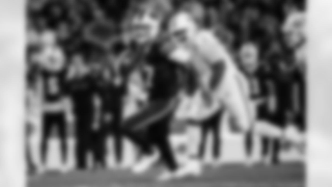 Buffalo Bills vs Miami Dolphins, Regular Season, September 18, 2025 at Highmark Stadium.