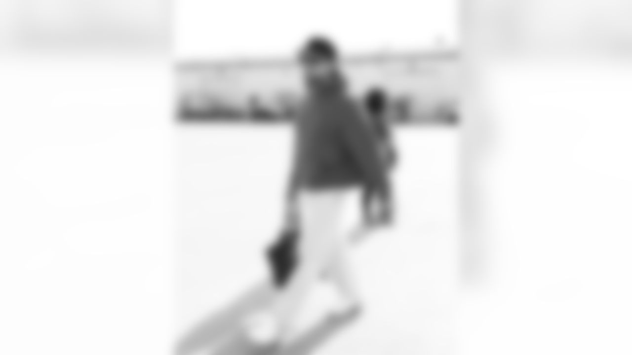 Matt Milano (58). Buffalo Bills Travel to Houston, November 19, 2025 at Buffalo Niagara International Airport.