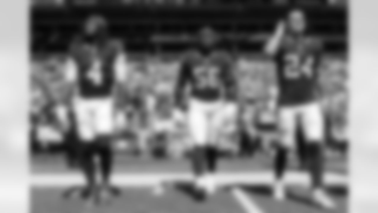 Miami Dolphins vs Buffalo Bills, Regular Season, November 09, 2025 at Hard Rock Stadium.