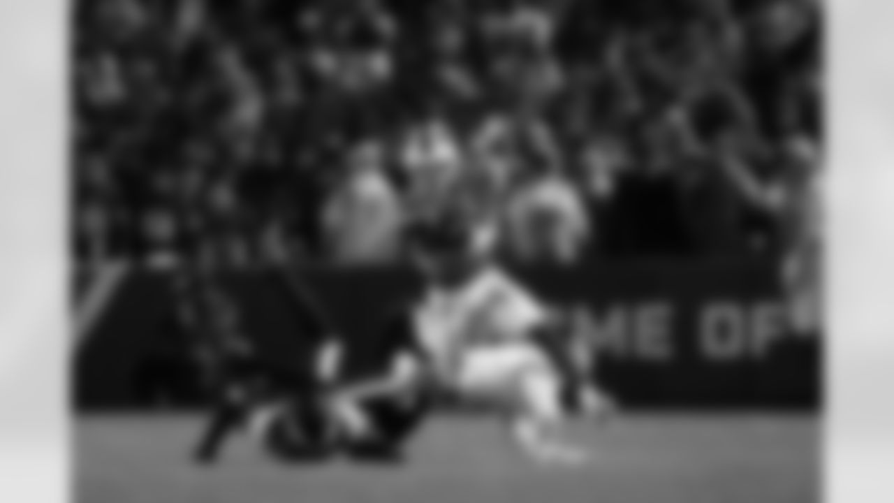 Buffalo Bills vs Philadelphia Eagles, Regular Season, December 28, 2025 at Highmark Stadium.