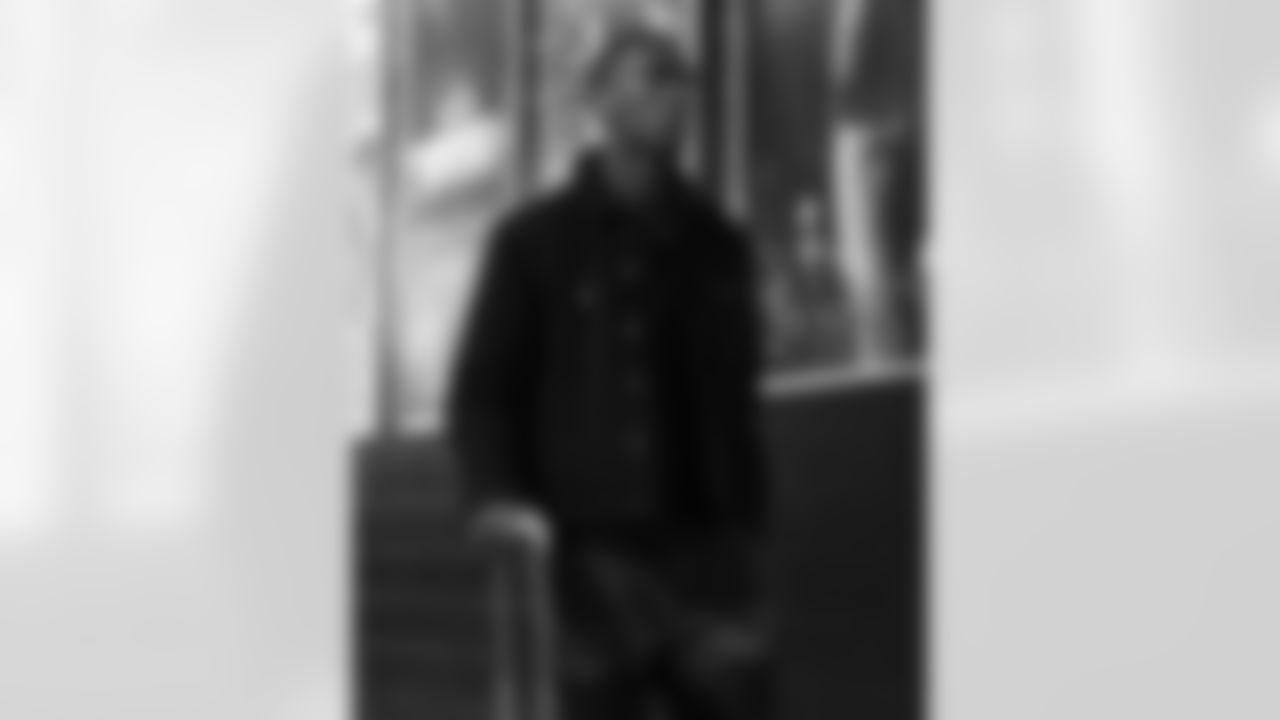 New England Patriots vs Buffalo Bills, Regular Season, December 14, 2025 at Gillette Stadium.