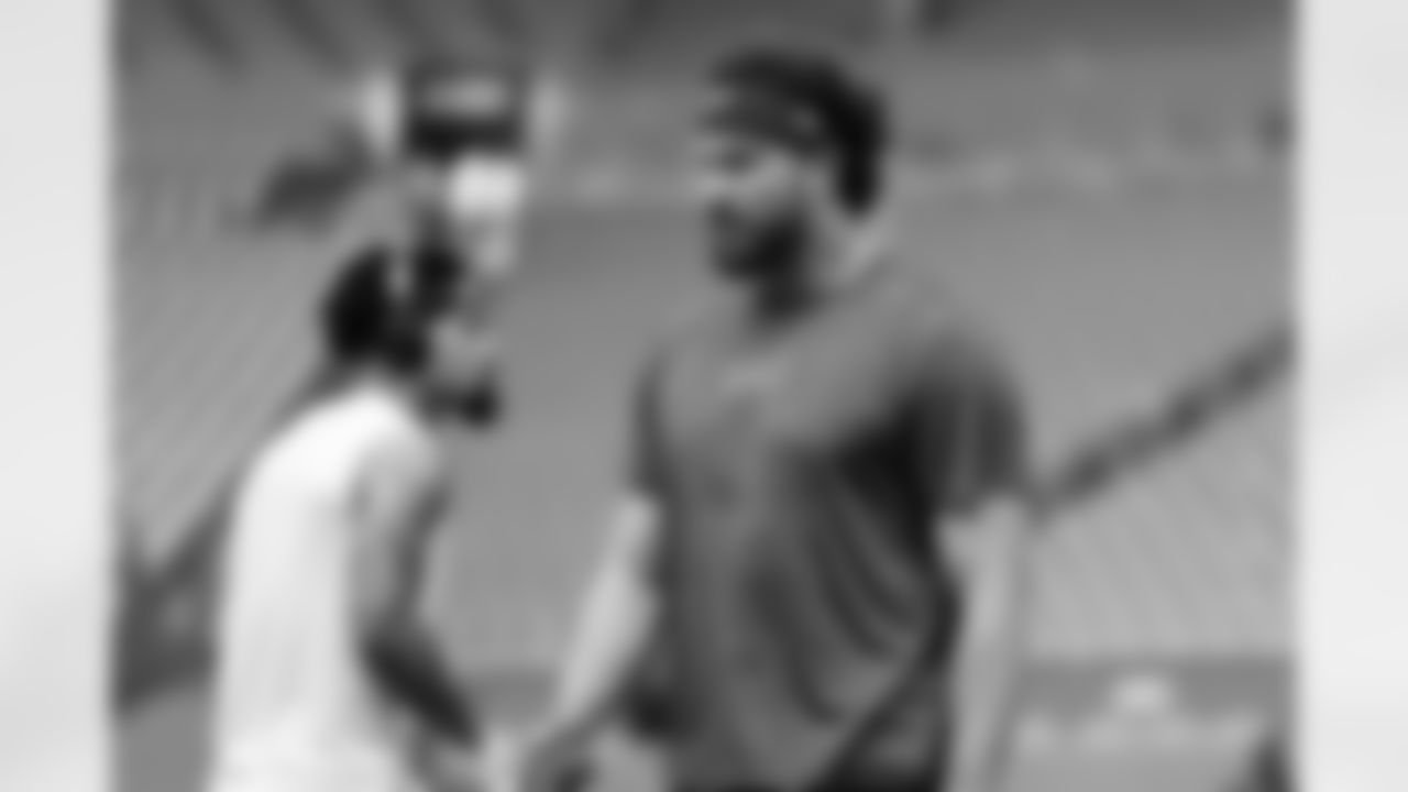 Miami Dolphins vs Buffalo Bills, Regular Season, November 09, 2025 at Hard Rock Stadium.