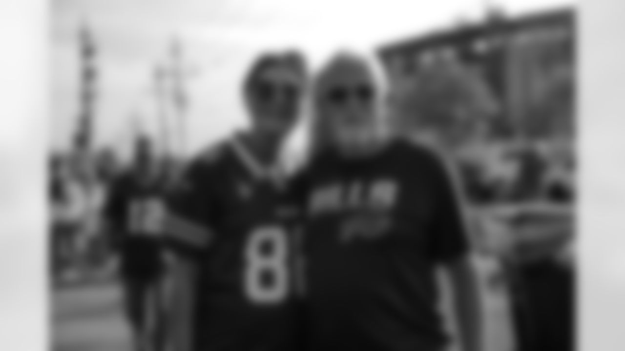 Buffalo Bills vs Miami Dolphins, Regular Season, September 18, 2025 at Highmark Stadium.