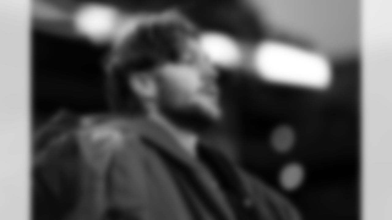 Pittsburgh Steelers vs Buffalo Bills, Regular Season, November 30, 2025 at Acrisure Stadium.