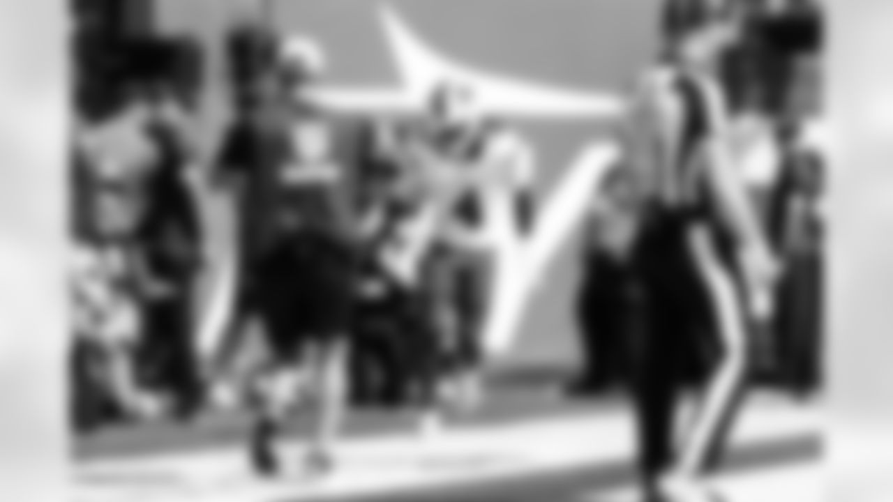 New York Jets vs Buffalo Bills, Regular Season, September 14, 2025 at Metlife Stadium.