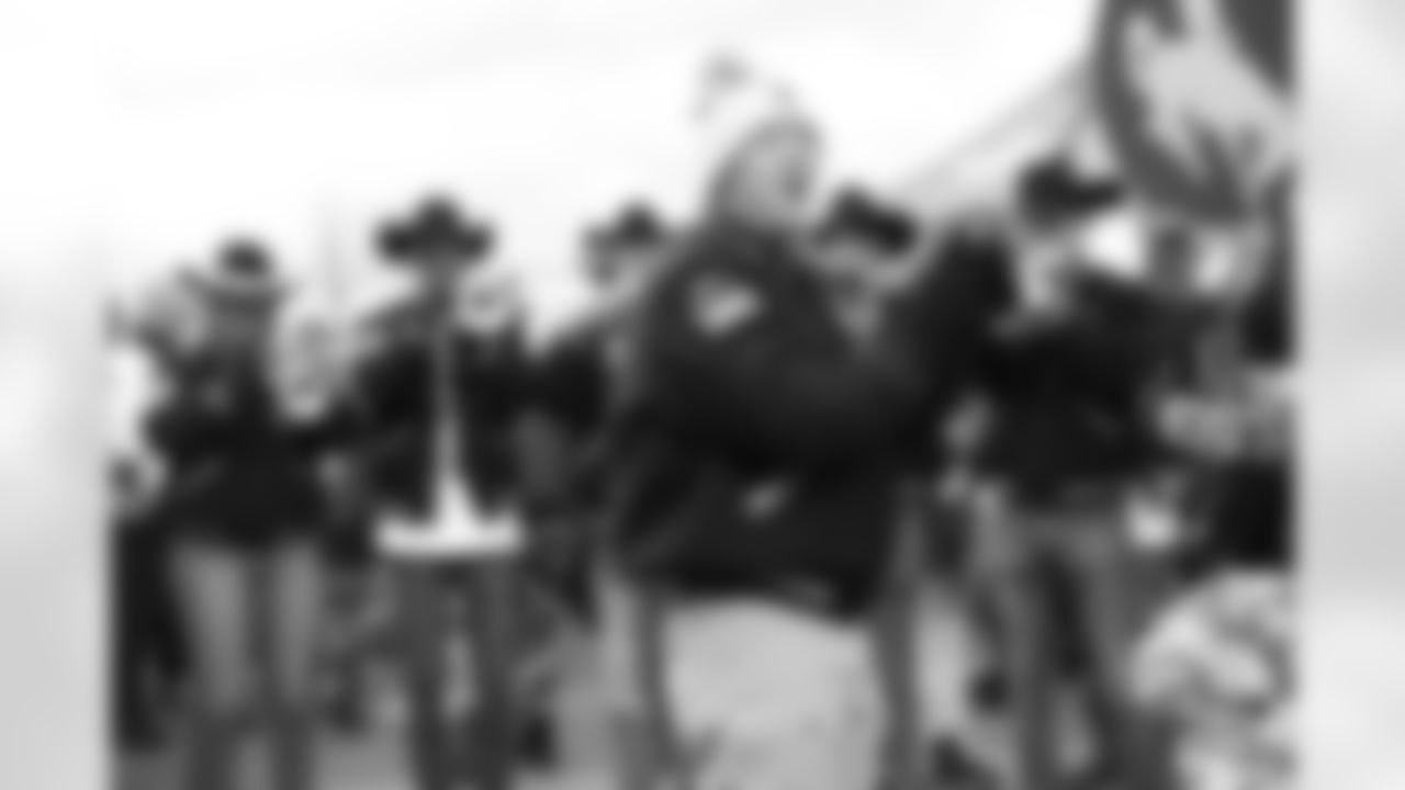 Buffalo Bills vs Tampa Bay Buccaneers, Regular Season, November 16, 2025 at Highmark Stadium.