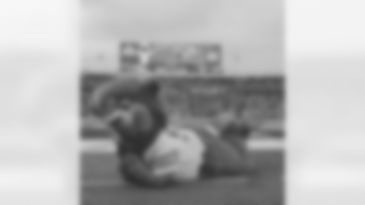 Buffalo Bills vs Tampa Bay Buccaneers, Regular Season, November 17, 2025 at Highmark Stadium.