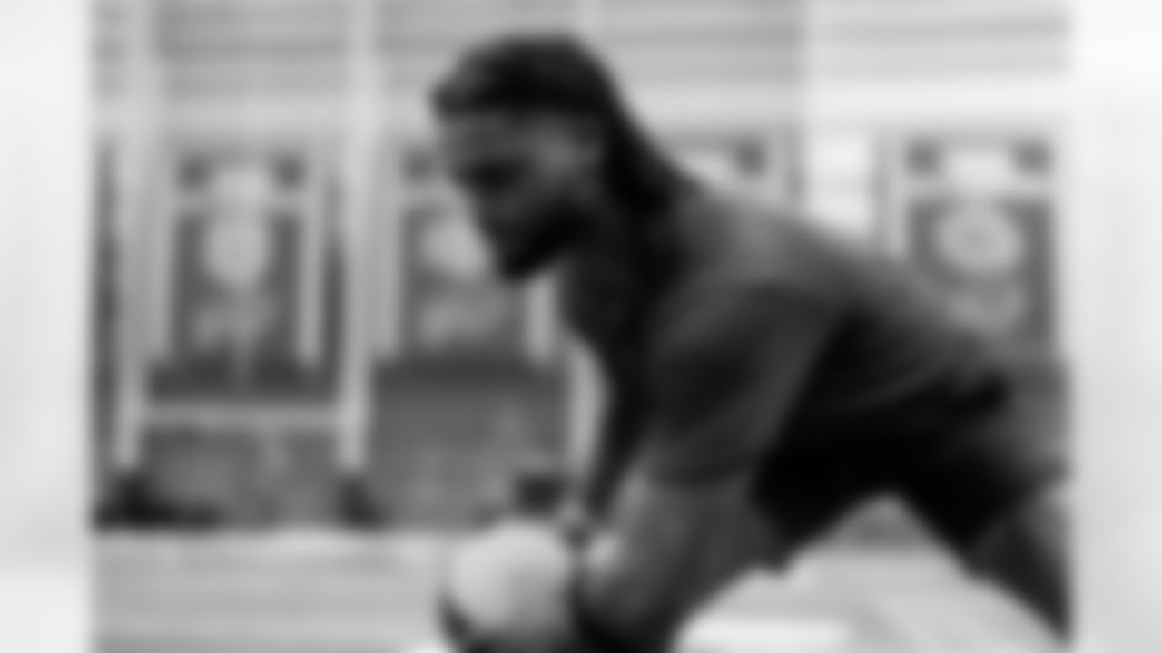 Damar Hamlin (3). Buffalo Bills players work out during Phase One of voluntary off-season workouts, April 23, 2025 at the Buffalo Bills Training Center.