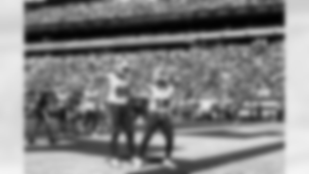 New York Jets vs Buffalo Bills, Regular Season, September 14, 2025 at Metlife Stadium.