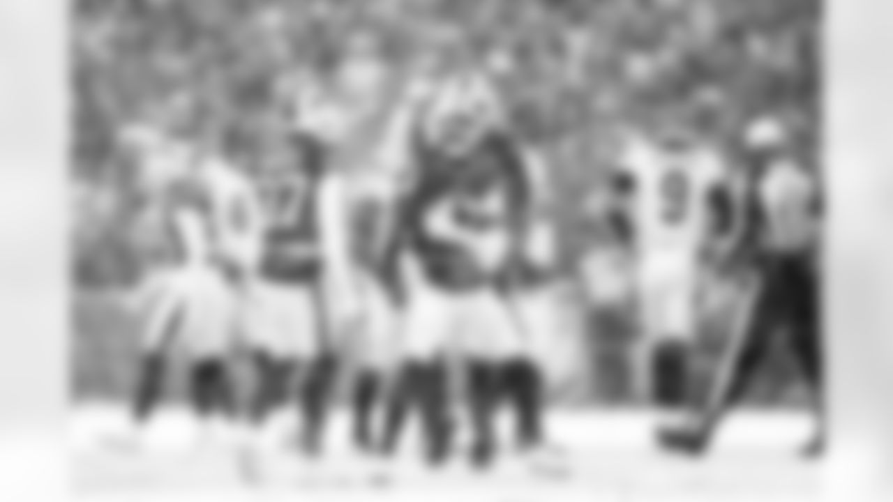 Buffalo Bills vs Cincinnati Bengals, Regular Season, December 07, 2025 at Highmark Stadium.