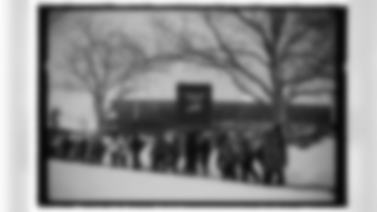 Buffalo Bills vs Tampa Bay Buccaneers, Regular Season, November 16, 2025 at Highmark Stadium.