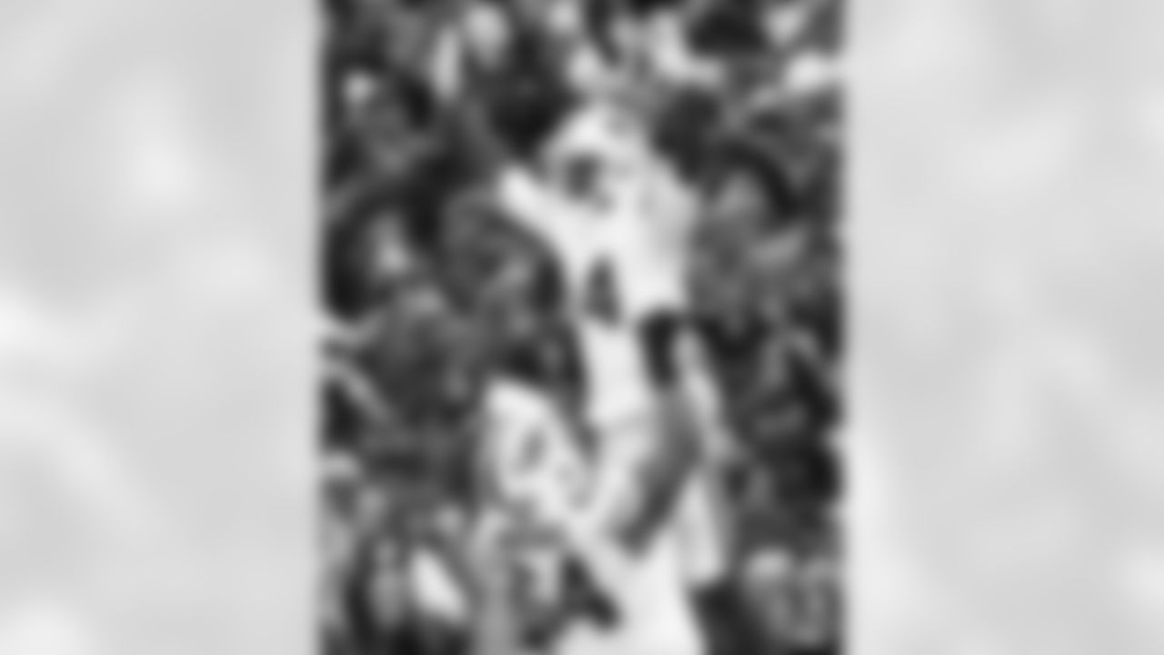 Buffalo Bills vs Tampa Bay Buccaneers, Regular Season, November 16, 2025 at Highmark Stadium.