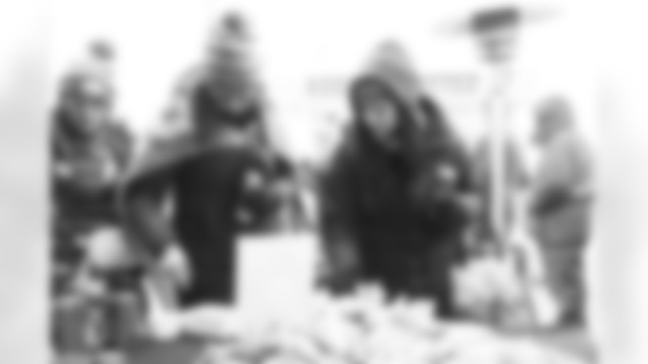 Buffalo Bills vs Cincinnati Bengals, Regular Season, December 07, 2025 at Highmark Stadium.