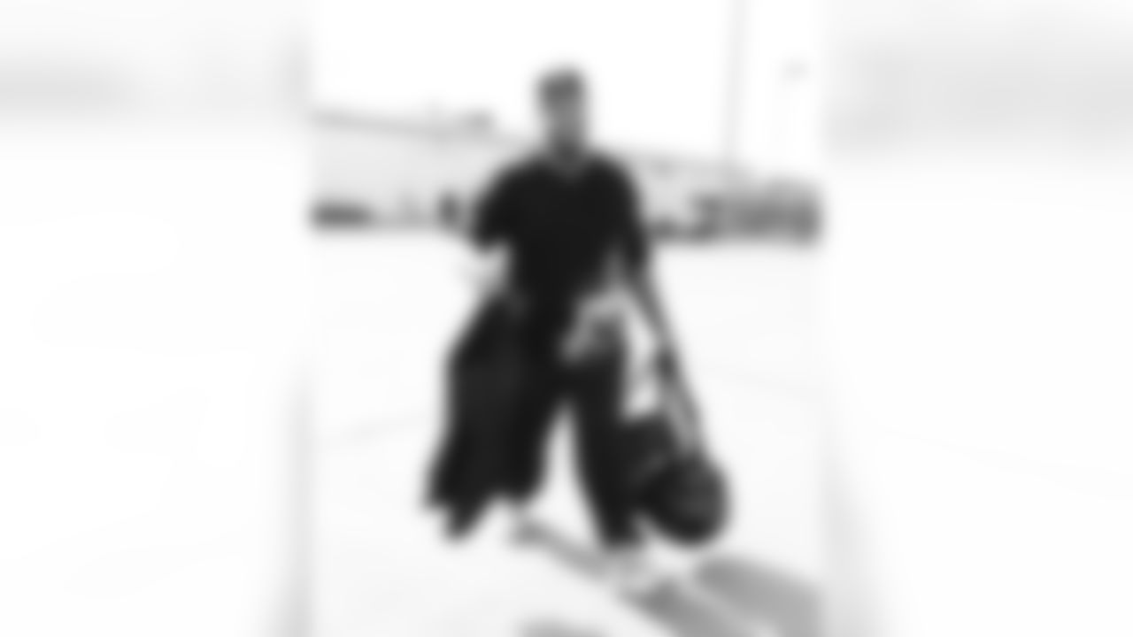 Dion Dawkins (73). Buffalo Bills Travel to Houston, November 19, 2025 at Buffalo Niagara International Airport.