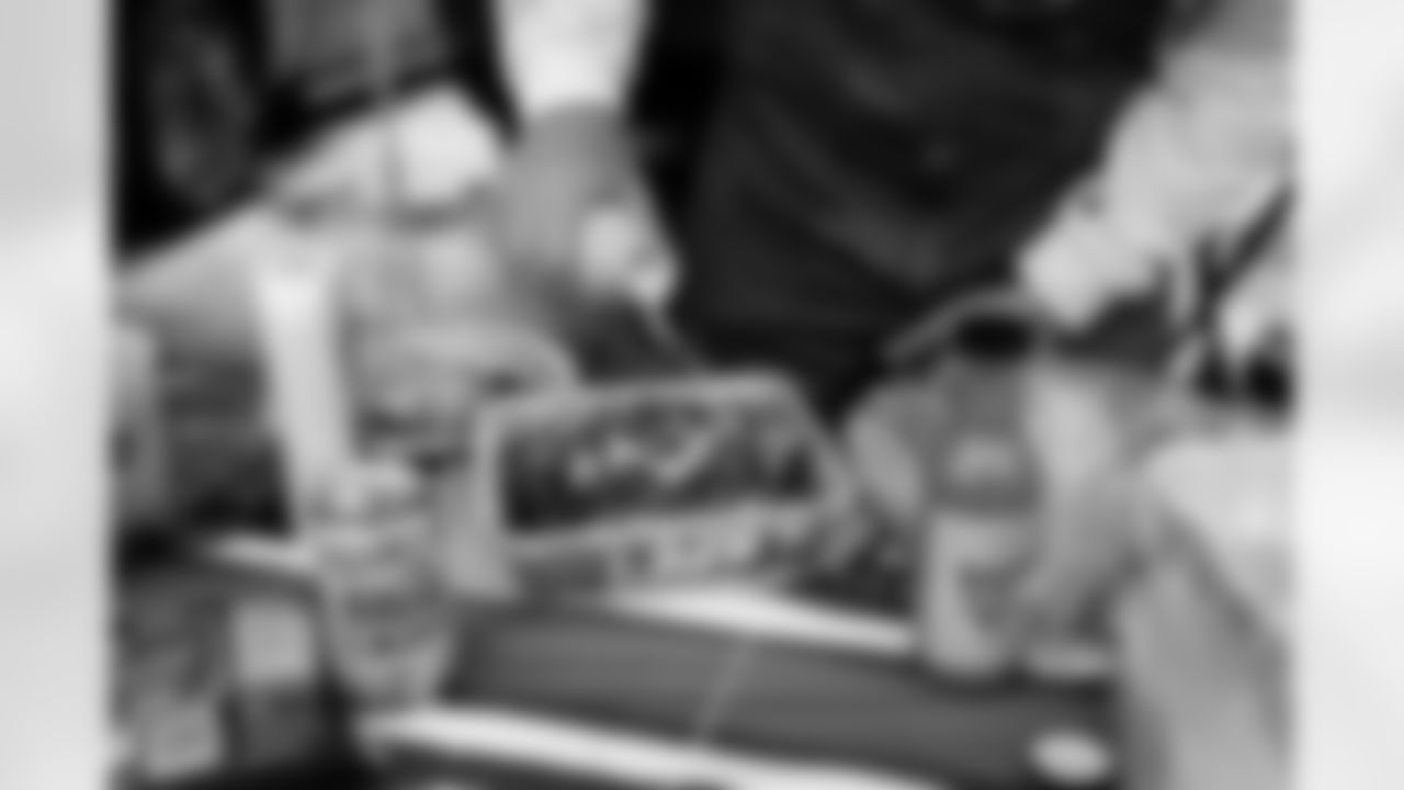 Buffalo Bills vs Cincinnati Bengals, Regular Season, December 07, 2025 at Highmark Stadium.