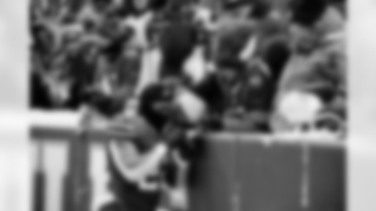 Buffalo Bills vs New York Jets, Regular Season, January 04, 2026 at Highmark Stadium.