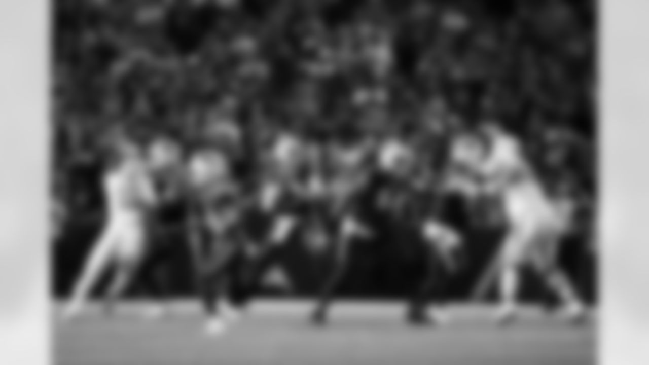 Buffalo Bills vs Miami Dolphins, Regular Season, September 18, 2025 at Highmark Stadium.