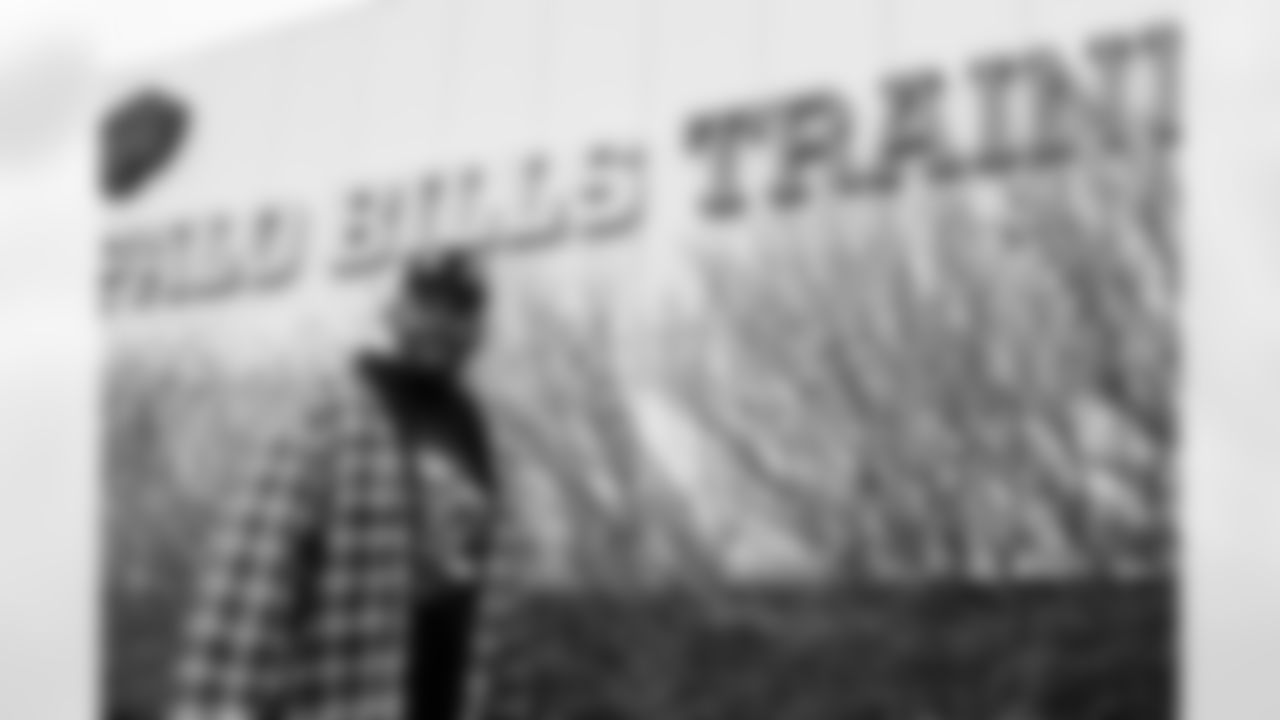 Buffalo Bills vs Philadelphia Eagles, Regular Season, December 28, 2025 at Highmark Stadium.