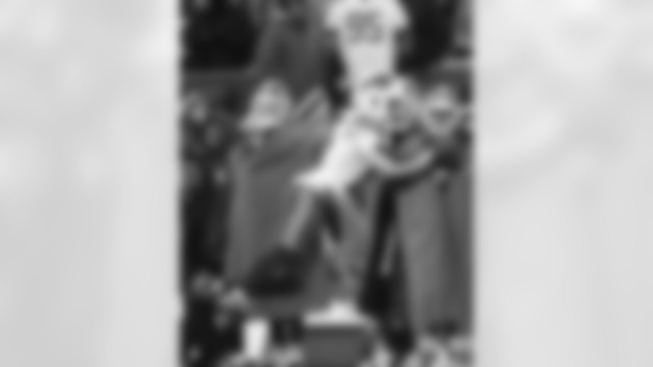 Cleveland Browns vs Buffalo Bills, Regular Season, December 21, 2025 at Huntington Bank Field.