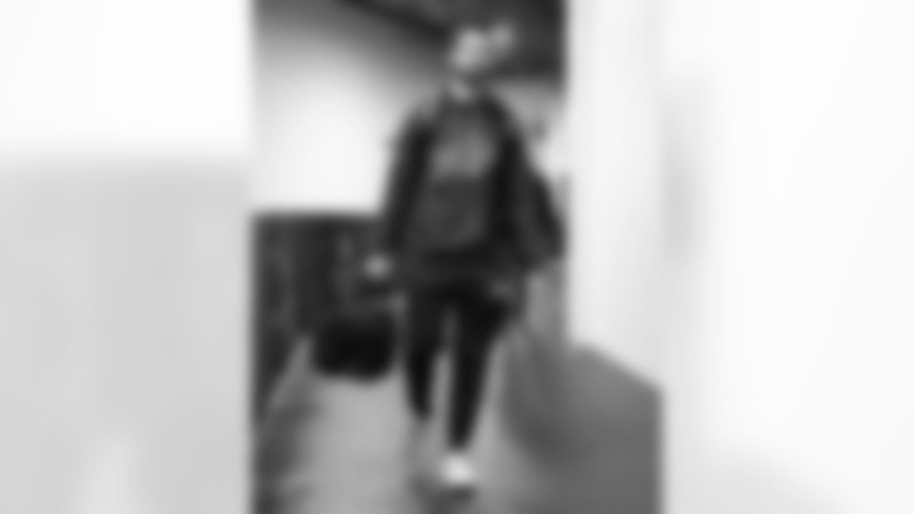 Pittsburgh Steelers vs Buffalo Bills, Regular Season, November 30, 2025 at Acrisure Stadium.