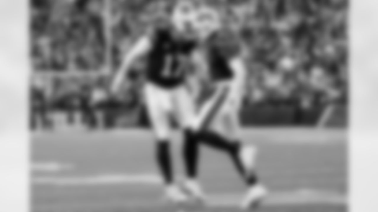 Buffalo Bills vs Denver Broncos, Wild Card Weekend, January 12, 2025 at Highmark Stadium.