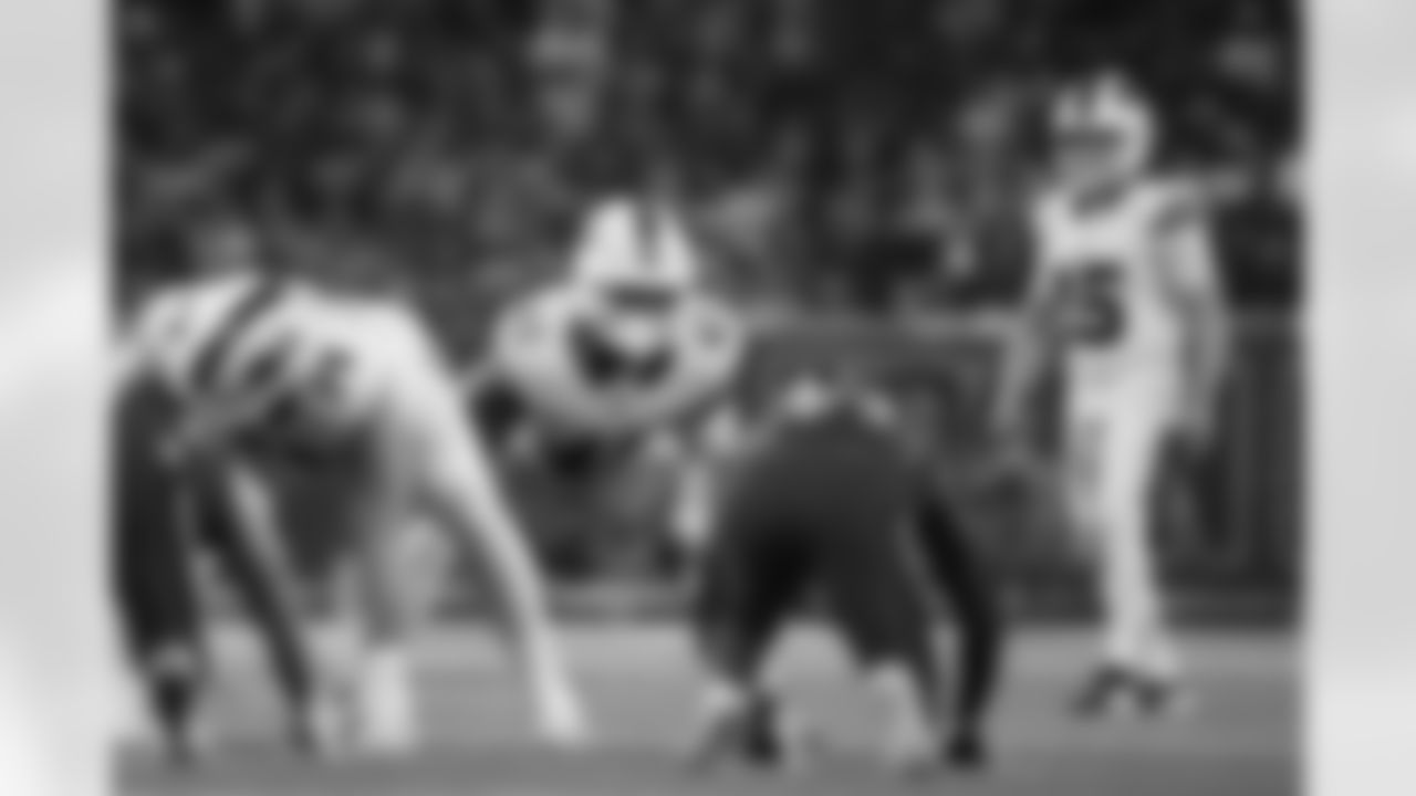 Houston Texans vs Buffalo Bills, Regular Season, November 20, 2025 at NRG Stadium.