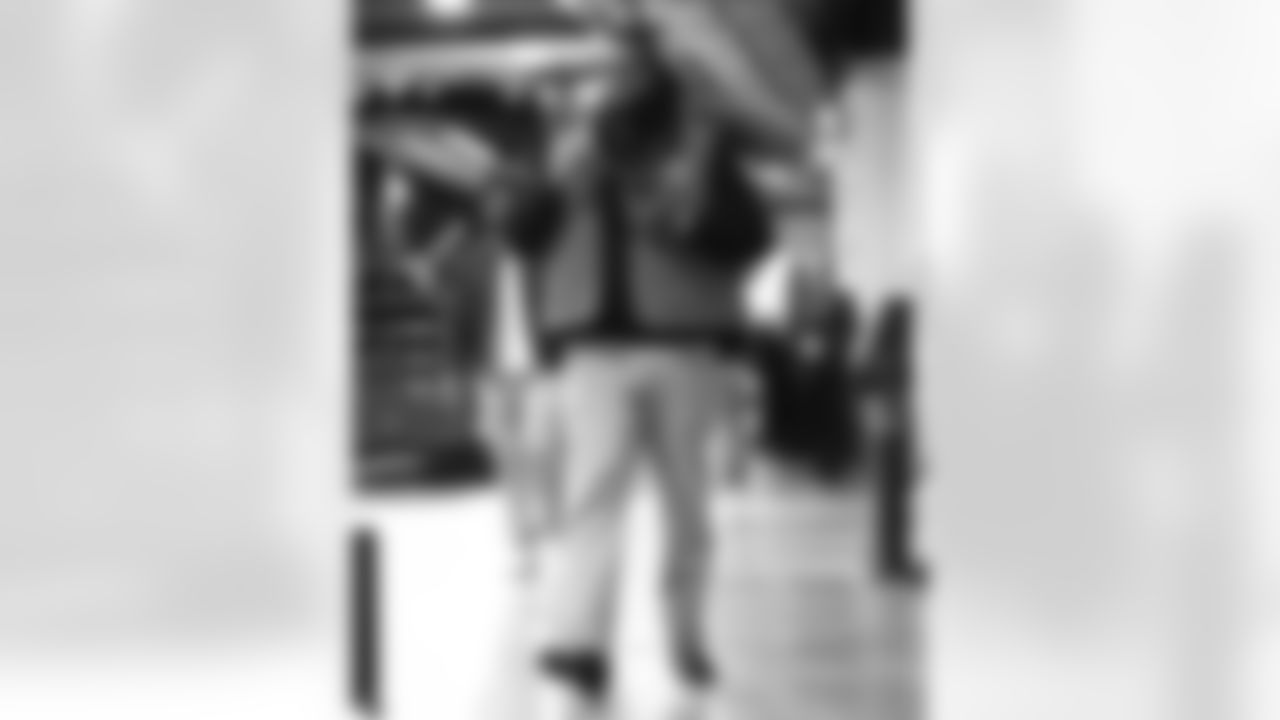 Buffalo Bills vs Denver Broncos, Divisional Game, January 17, 2026 at Empower Field at Mile High.