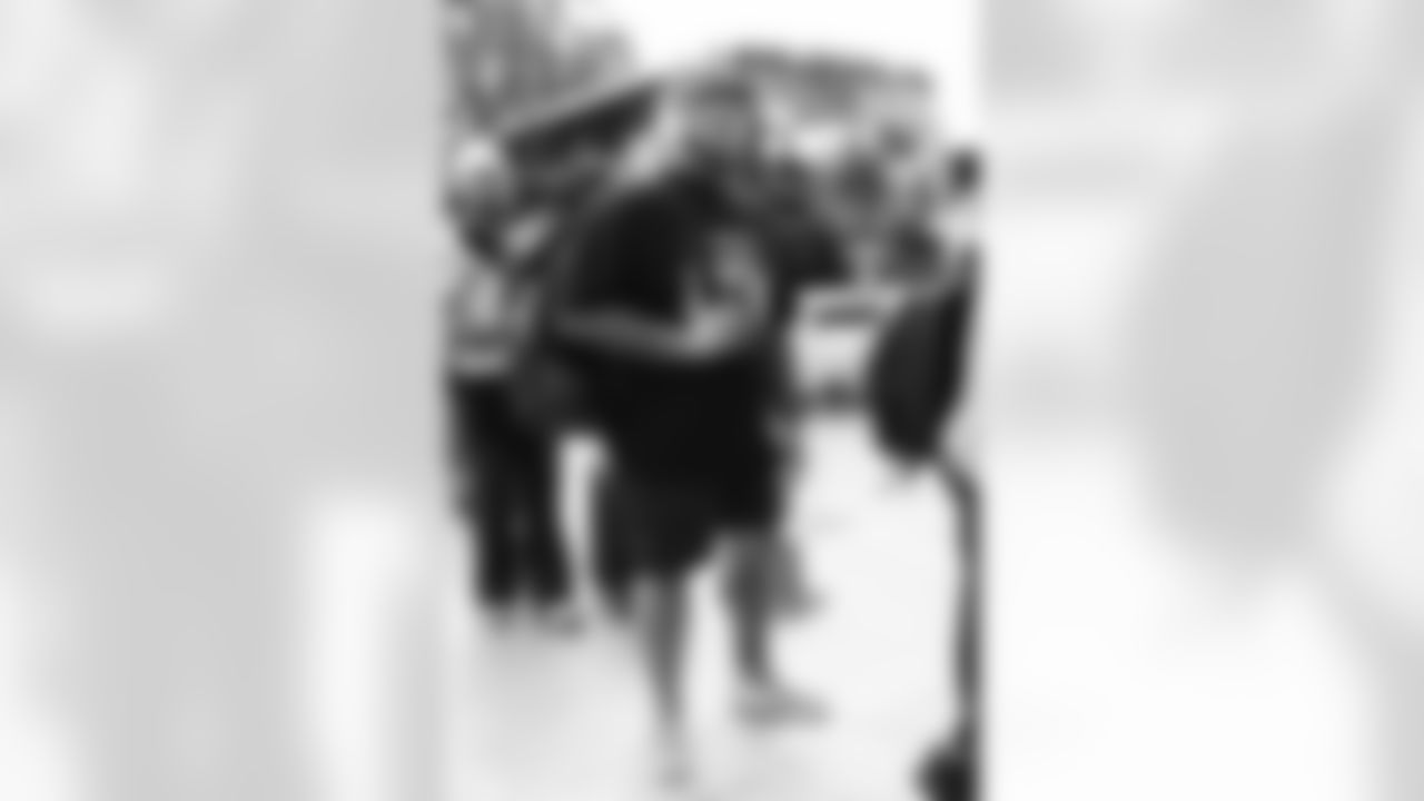 Miami Dolphins vs Buffalo Bills, Regular Season, November 09, 2025 at Hard Rock Stadium.