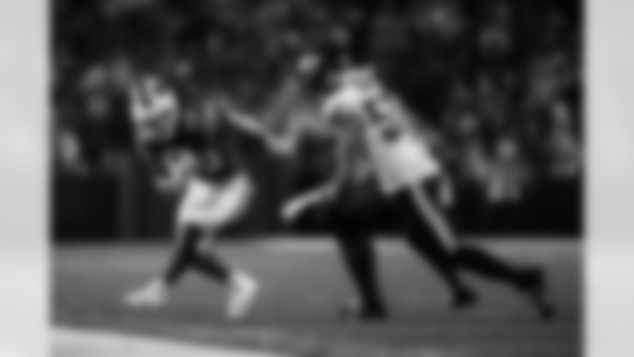 Buffalo Bills vs Philadelphia Eagles, Regular Season, December 28, 2025 at Highmark Stadium.