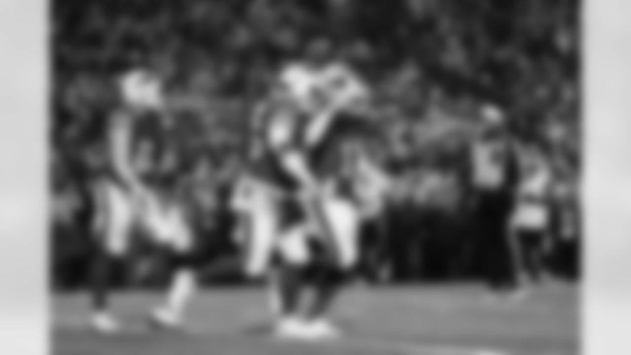 Buffalo Bills vs Philadelphia Eagles, Regular Season, December 28, 2025 at Highmark Stadium.