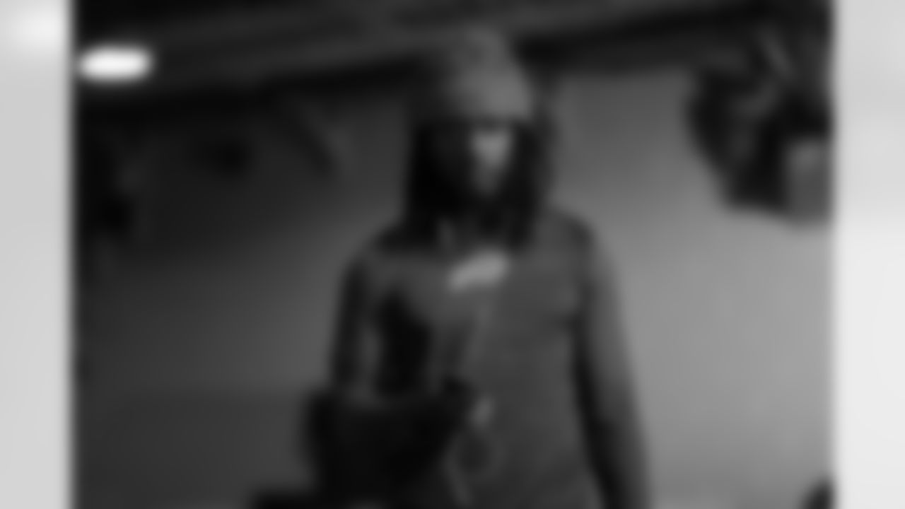 Miami Dolphins vs Buffalo Bills, Regular Season, November 09, 2025 at Hard Rock Stadium.