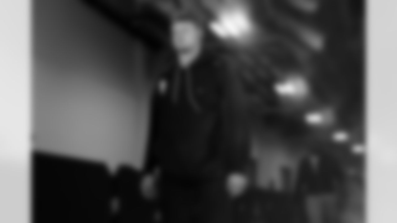 Pittsburgh Steelers vs Buffalo Bills, Regular Season, November 30, 2025 at Acrisure Stadium.