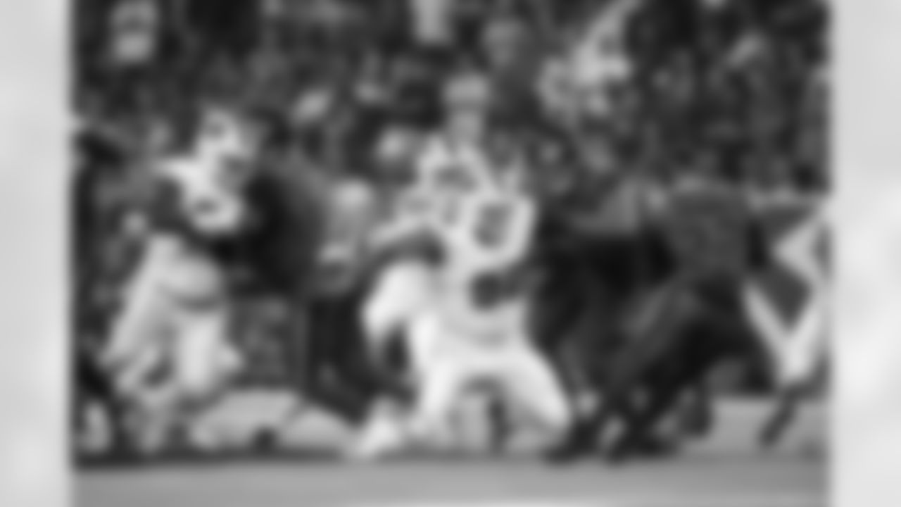 Houston Texans vs Buffalo Bills, Regular Season, November 20, 2025 at NRG Stadium.