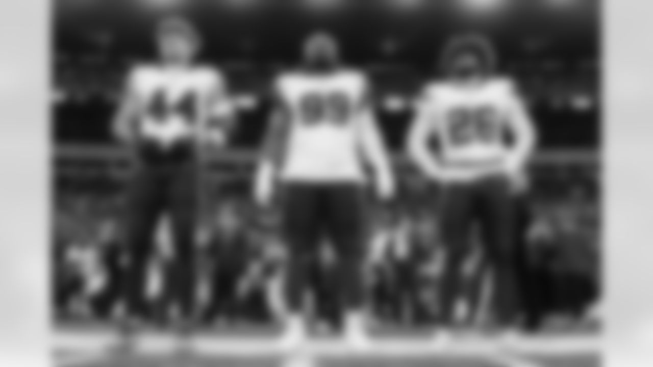 Pittsburgh Steelers vs Buffalo Bills, Regular Season, November 30, 2025 at Acrisure Stadium.