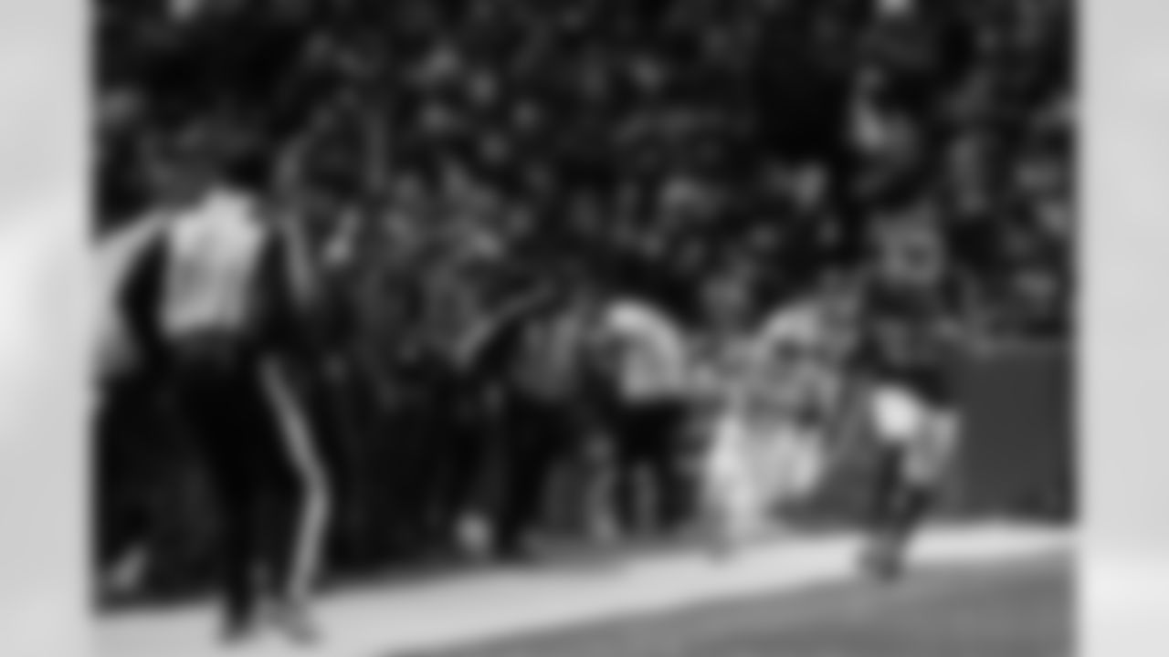 Buffalo Bills vs New York Jets, Regular Season, January 04, 2026 at Highmark Stadium.