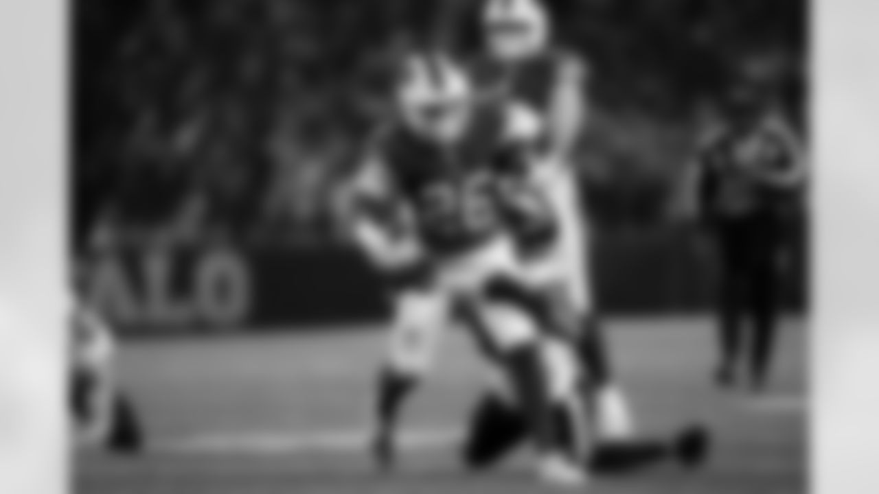 Buffalo Bills vs Philadelphia Eagles, Regular Season, December 28, 2025 at Highmark Stadium.