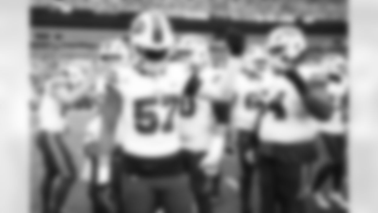 Pittsburgh Steelers vs Buffalo Bills, Regular Season, November 30, 2025 at Acrisure Stadium.