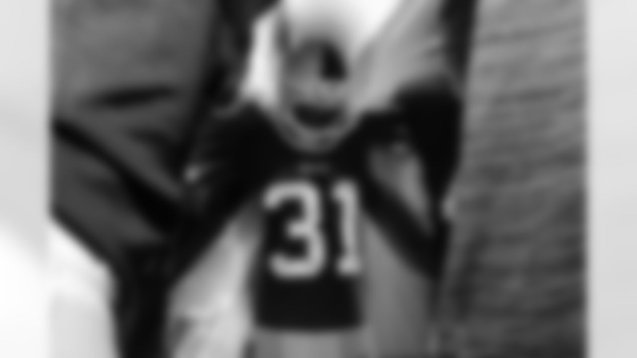 Miami Dolphins vs Buffalo Bills, Regular Season, November 09, 2025 at Hard Rock Stadium.