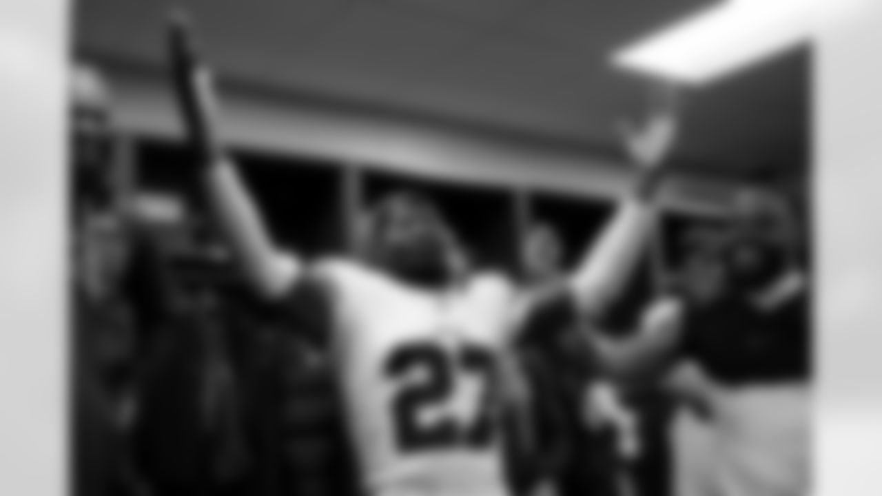 New England Patriots vs Buffalo Bills, Regular Season, December 14, 2025 at Gillette Stadium.