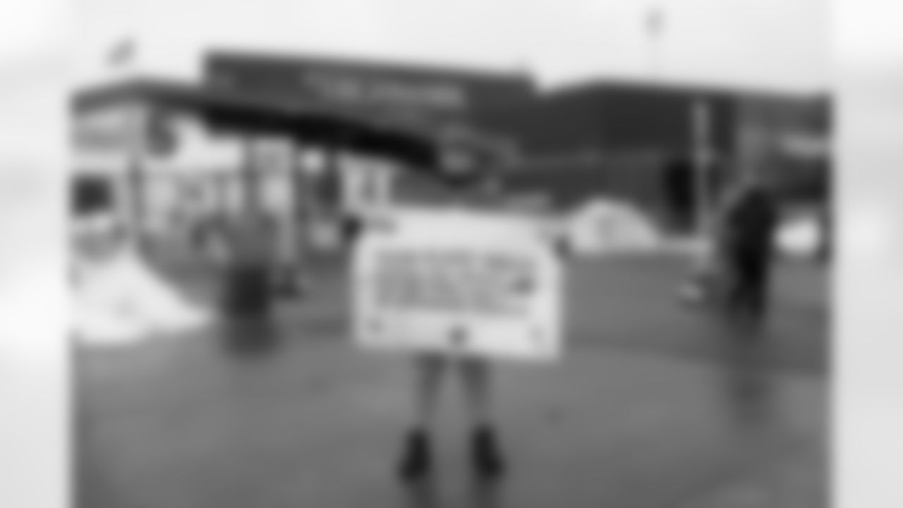 Buffalo Bills vs New York Jets, Regular Season, January 04, 2026 at Highmark Stadium.